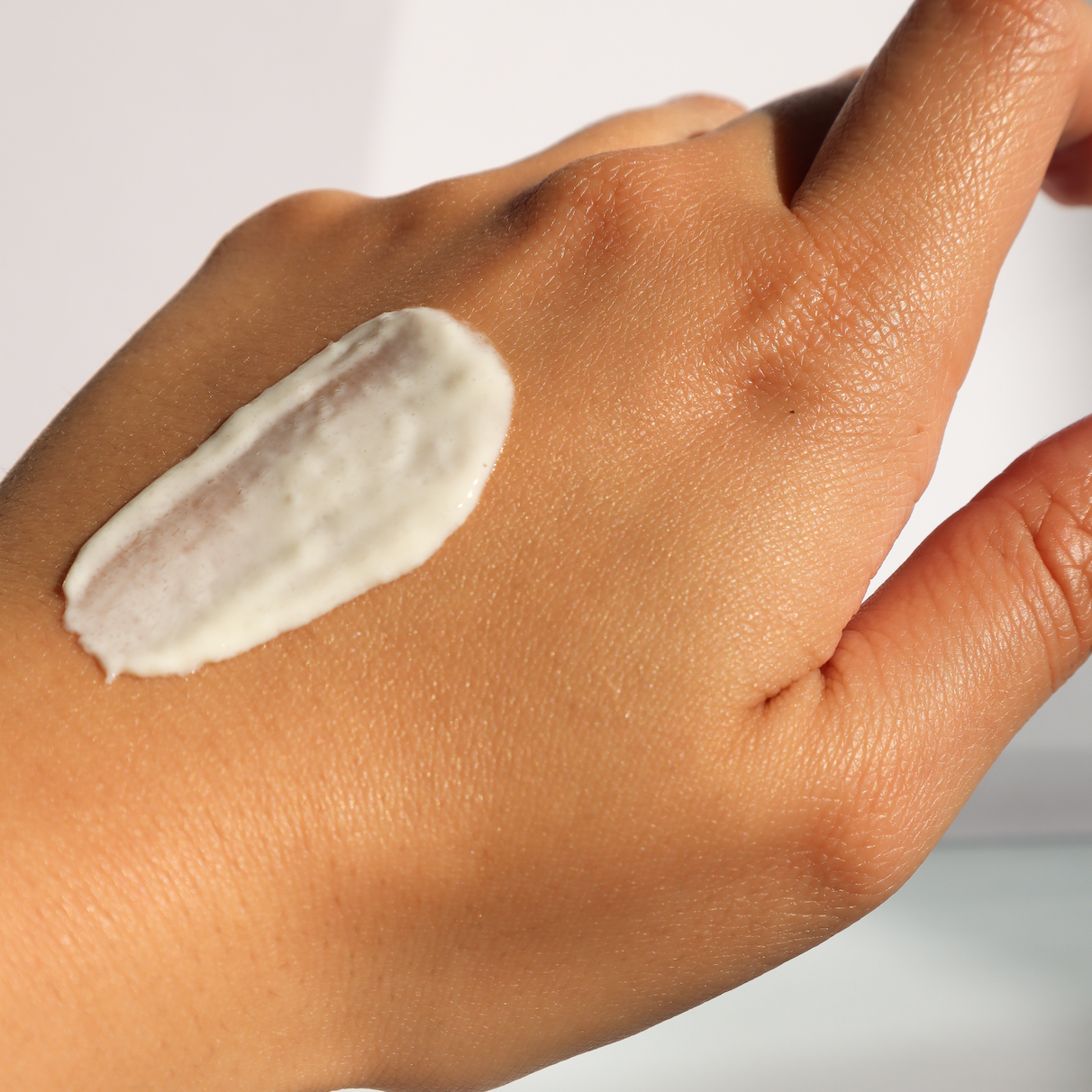 Primer vs Moisturiser